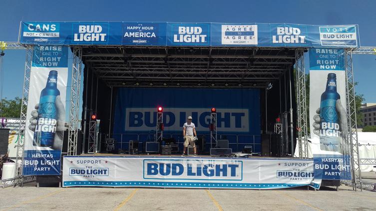 XXL 33x20 Mobile Stage, Omaha NE